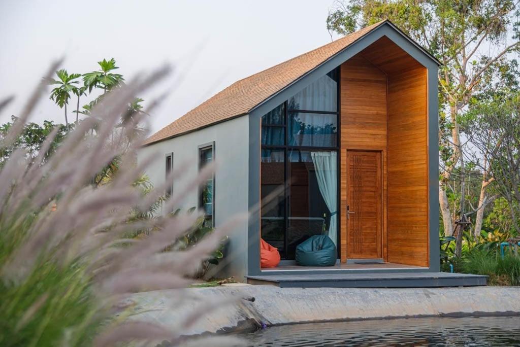 The Tree Riverside Resort Kaeng Krachan Exterior photo