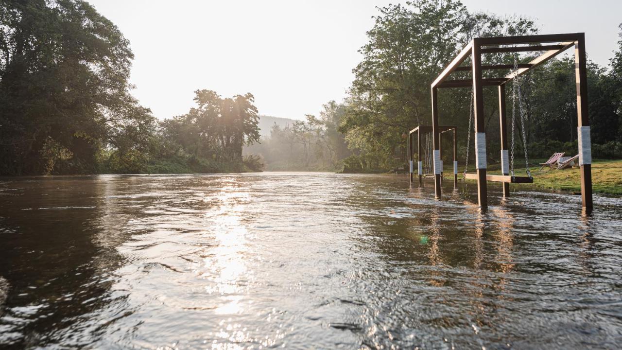 The Tree Riverside Resort Kaeng Krachan Exterior photo