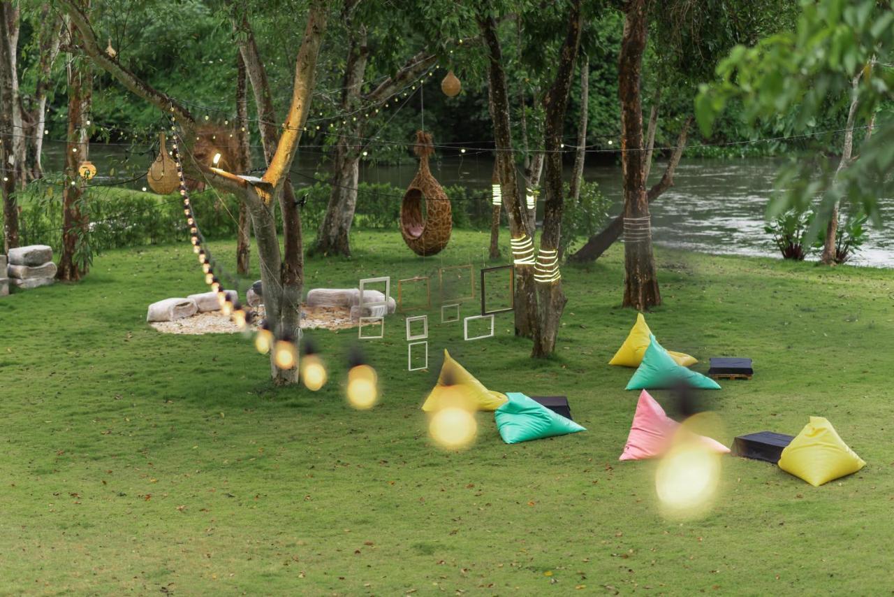 The Tree Riverside Resort Kaeng Krachan Exterior photo