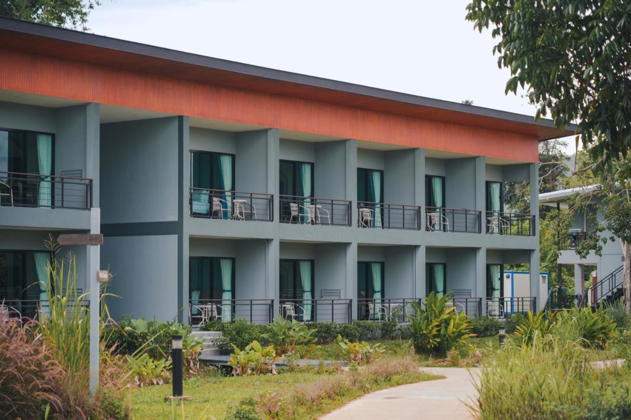 The Tree Riverside Resort Kaeng Krachan Exterior photo